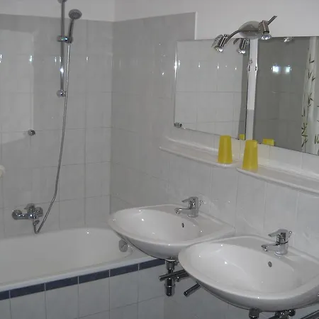 Golf & Ski Lesak Apartment Zell am See